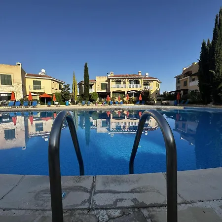 Paradeisos Is A Stunning 2-bed House In Feriehus