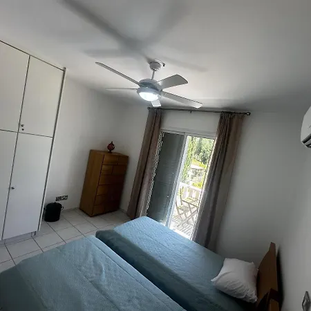 펜션 Paradeisos Is A Stunning 2-bed House In