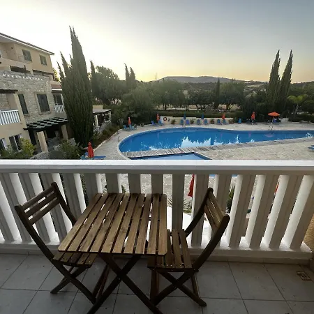 Paradeisos Is A Stunning 2-bed House In Сasa de vacaciones