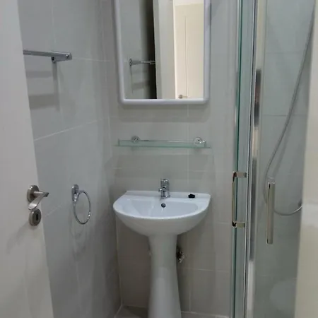 펜션 Paradeisos Is A Stunning 2-bed House In 폴리스